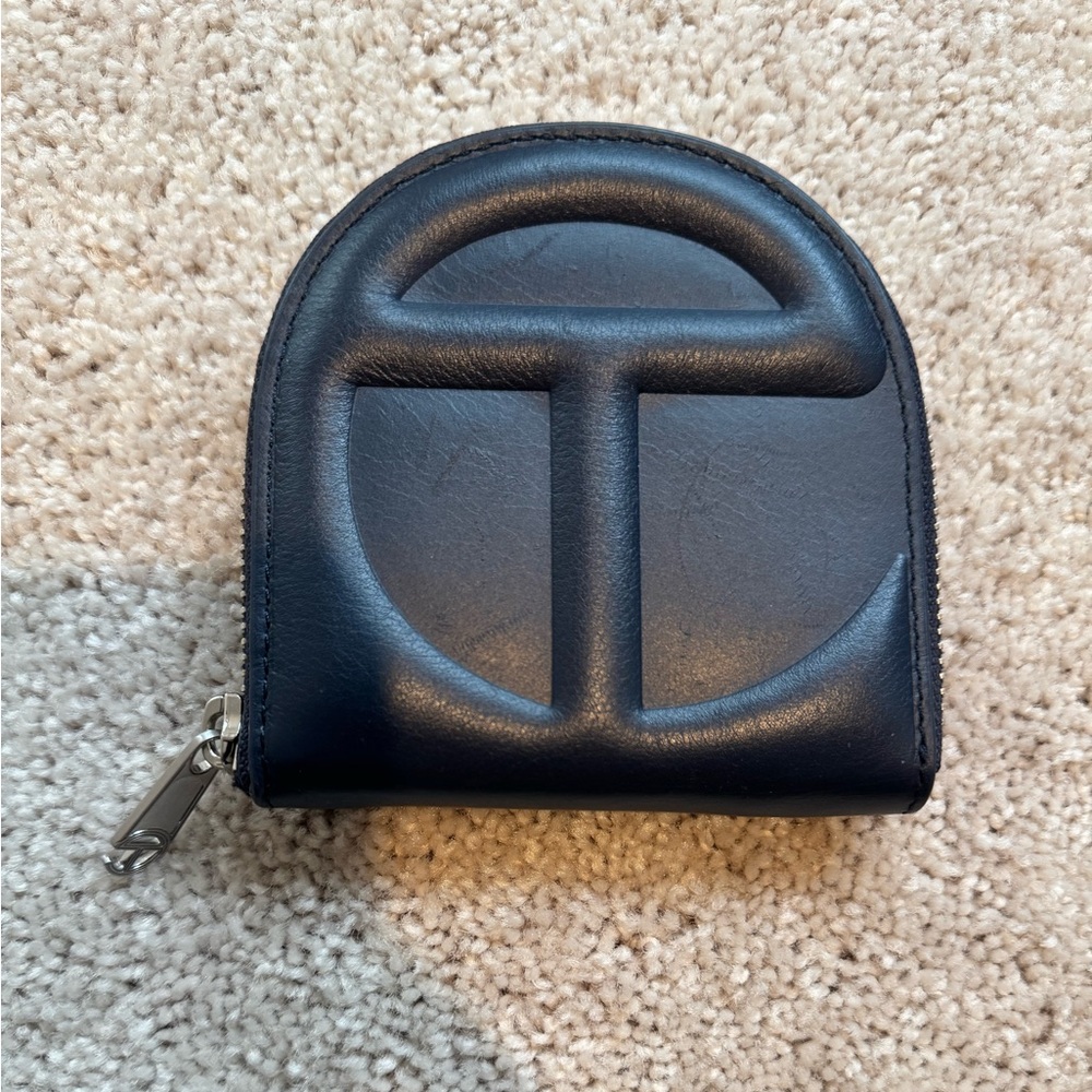 Telfar Wallet. - Picture 2 of 5
